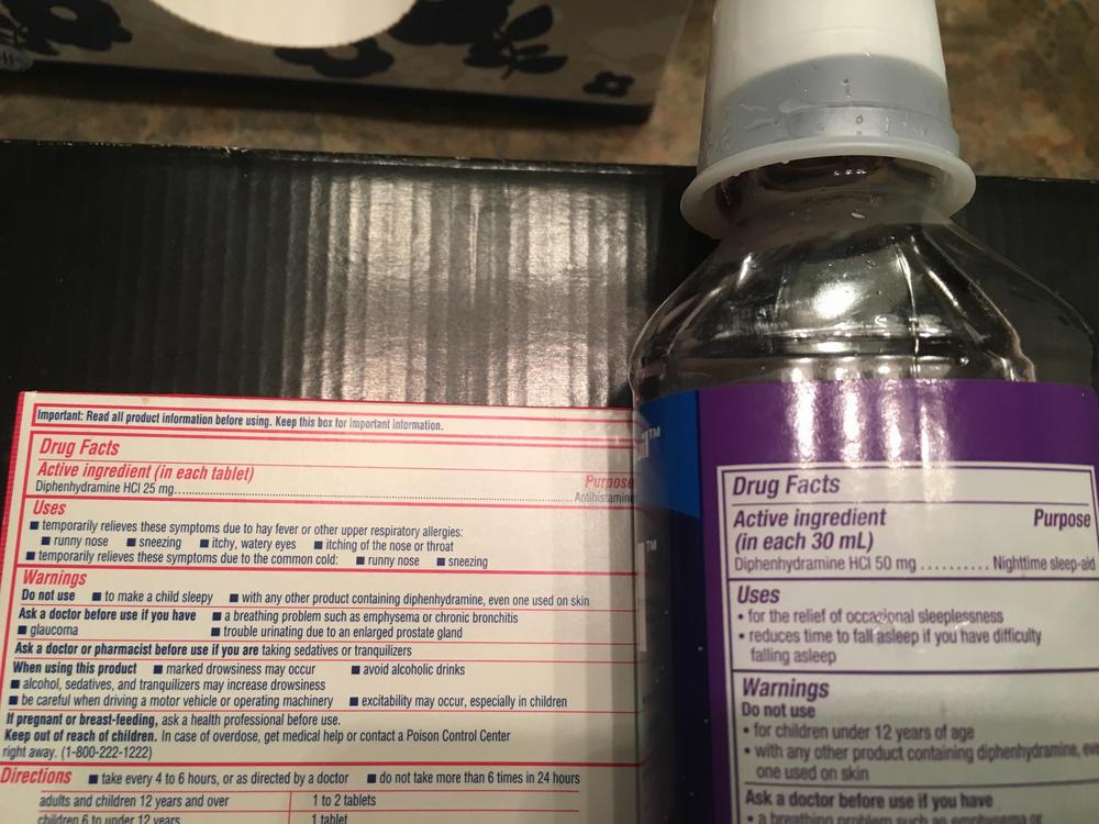 A blue and white box of Benadryl Allergy and Congestion tablets, and a bottle of Benadryl Allergy Liqui-Gels.